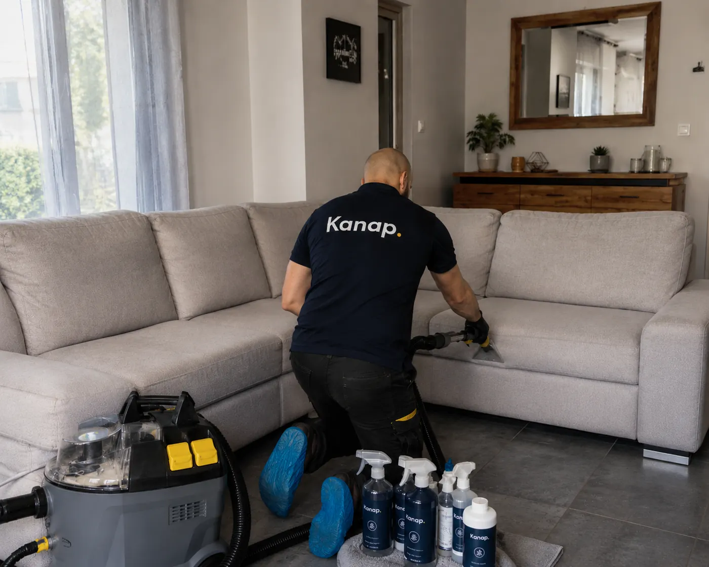 Artisan Kanap en intervention — nettoyage canapé tissu à domicile en Moselle