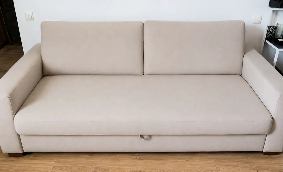 Même canapé beige parfaitement propre après nettoyage Kanap résultat garanti